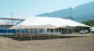 Renta y venta de carpas tipo circo para cubrir cualquier tipo de evento masivo desde 10×10 hasta 100×200.